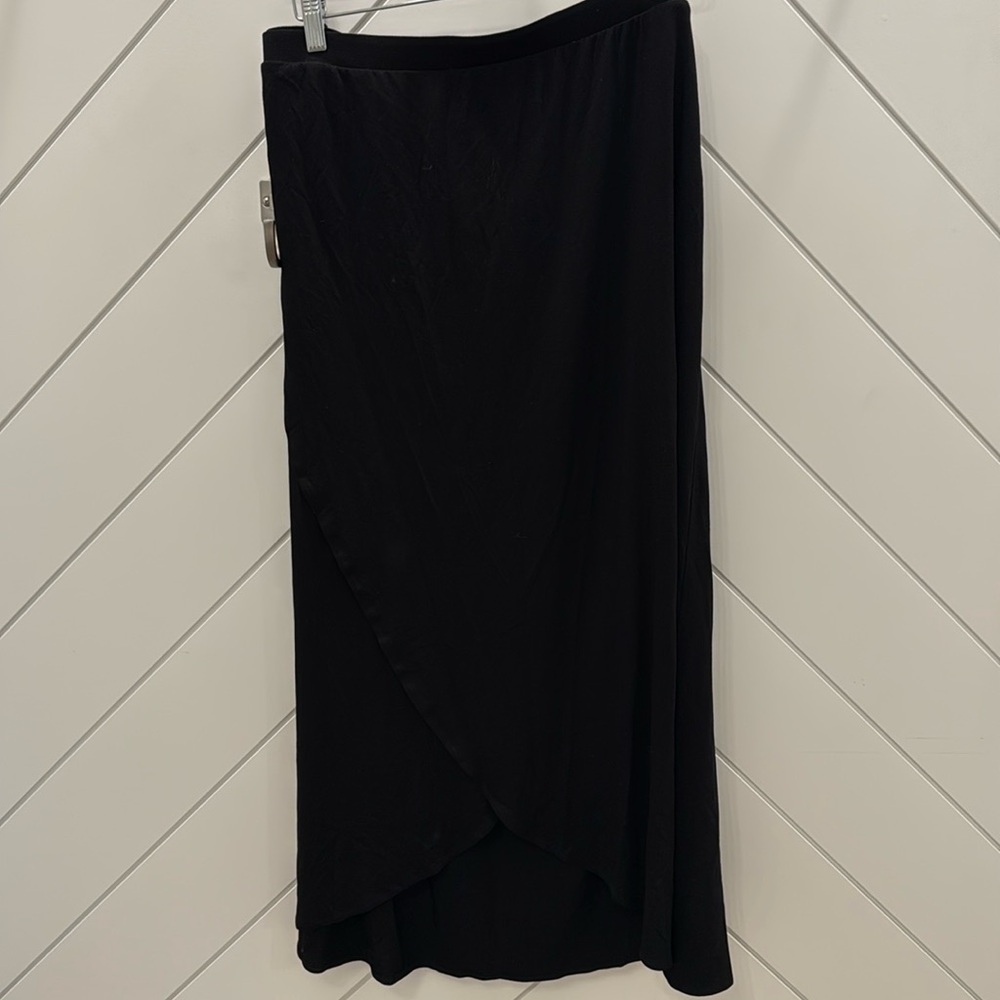 Chicos Black Tulip Hem Knit Maxi Skirt